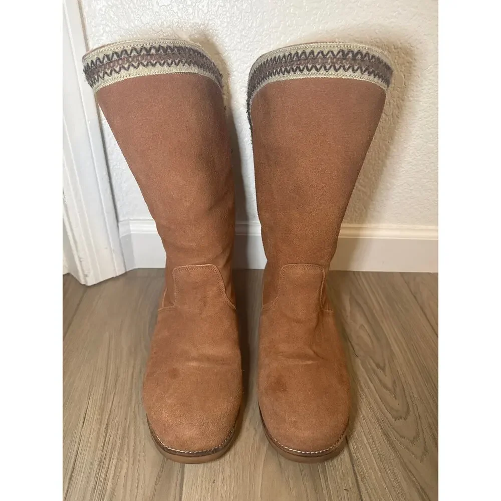 LAMO Madelyn Boots Womens Sz 8 Chestnut Suede Lace Up Back Sonoran Winter